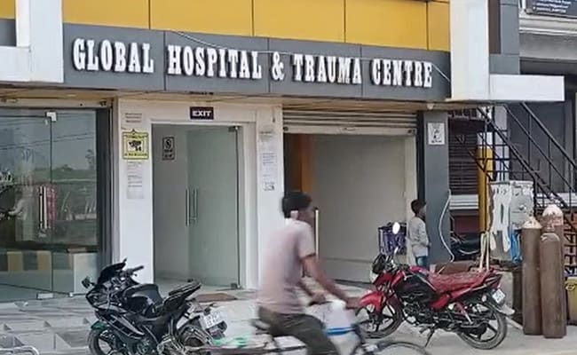 प्रयागराज में डेंगू के मरीजों को चढ़ाया जा रहा मौसंबी का जूस, मरीज की मौत