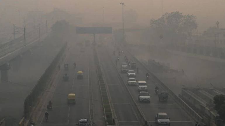  दिल्ली और कोहरे और प्रदूषण का डबल अटैक, लगाई पाबंदियां